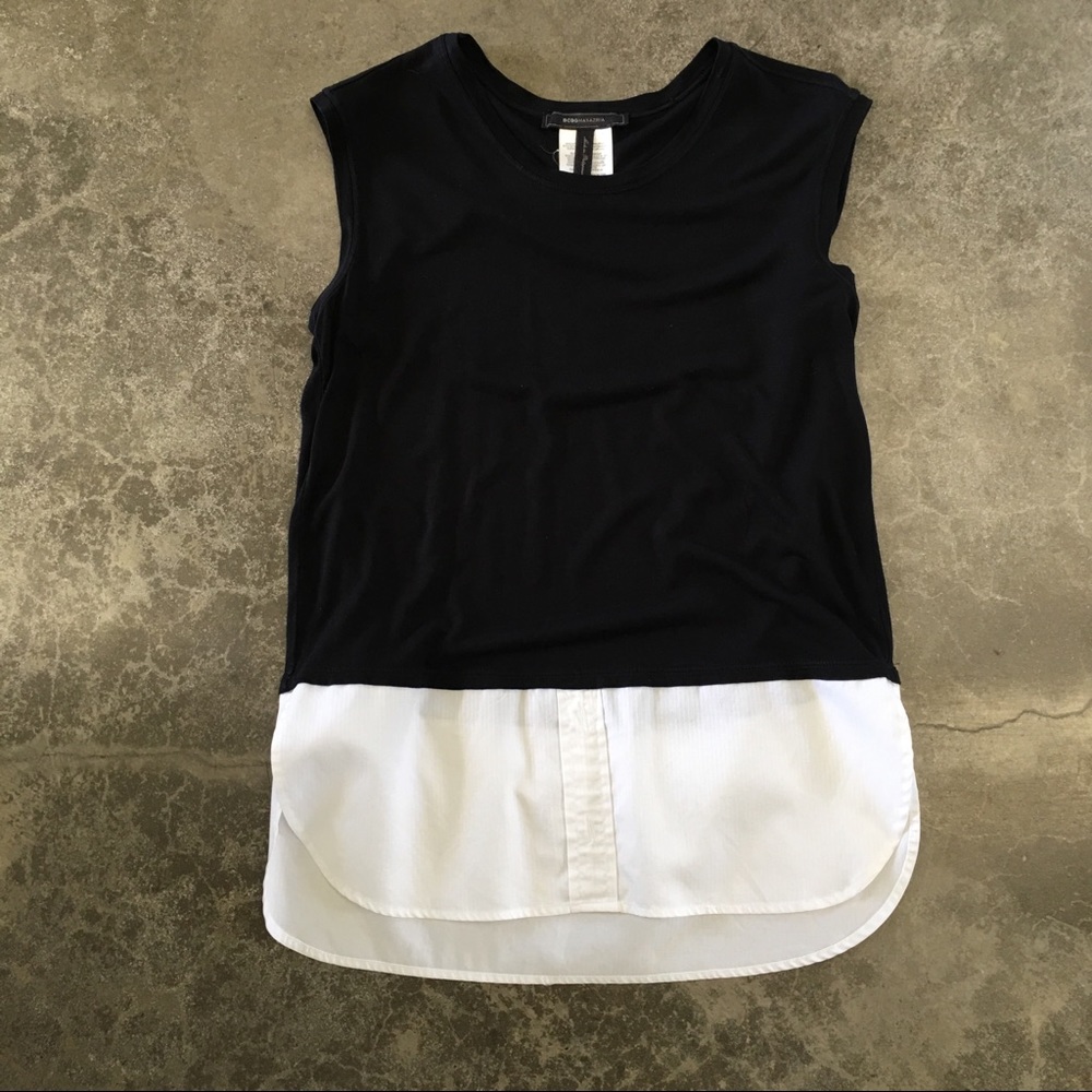 BCBG cotton T w/ shirttail bottom, black